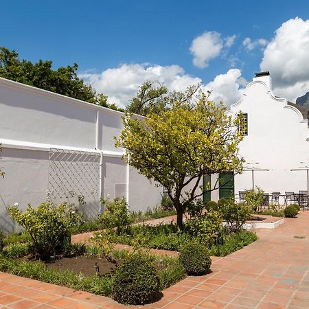 Protea Hotel By Marriott Cape Town Mowbray Exterior photo